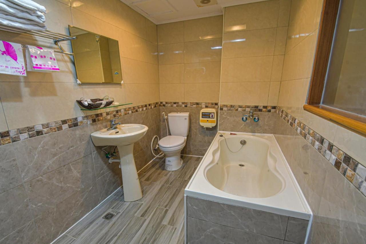 จินซา เลกไซด์ วิว รีสอร์ต Hotel Jinsha ภายนอก รูปภาพ